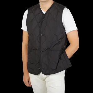 Taion Gilets | Black Nylon Down V-Neck Button Vest