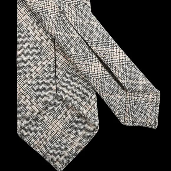 Dreaming Of Monday Ties | Grey Checked 7-Fold Vintage Wool Flannel Tie