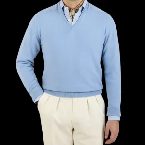 William Lockie Knitwear | Hyacinth Blue V-Neck Cashmere Sweater