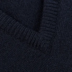 William Lockie Knitwear | Navy Blue Lambswool Slipover