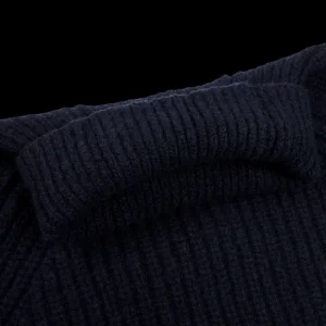 Inis Meain Knitwear | Navy Wool Cashmere Boatbuilder Rollneck